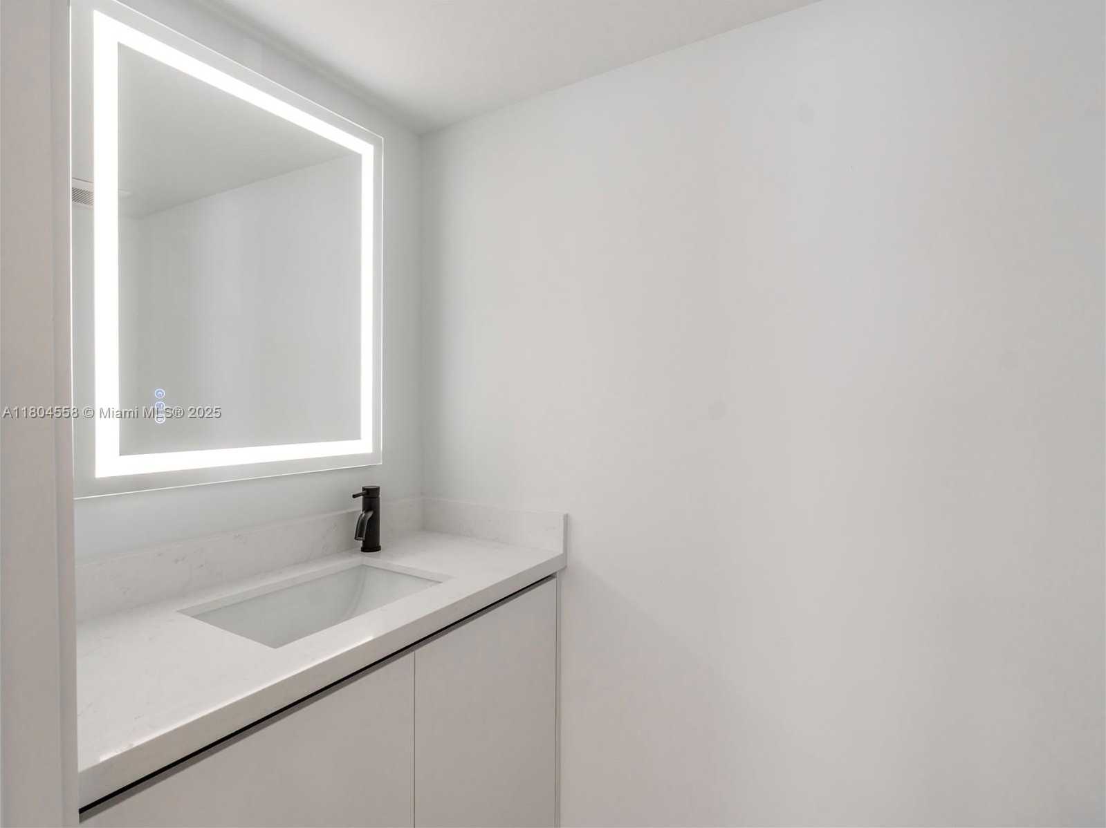 Small Image of 2039 NORTH EAST 172ND ST, North Miami Beach Number 12