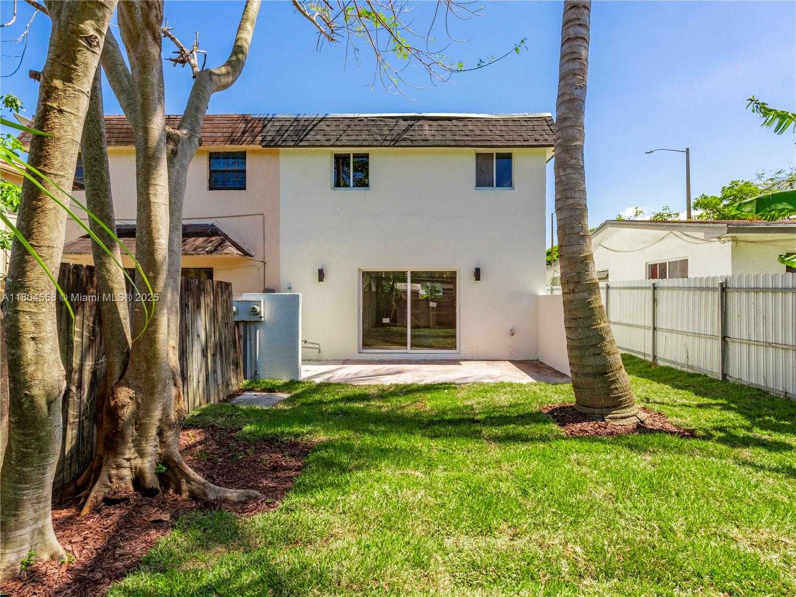 Small Image of 2039 NORTH EAST 172ND ST, North Miami Beach Number 2