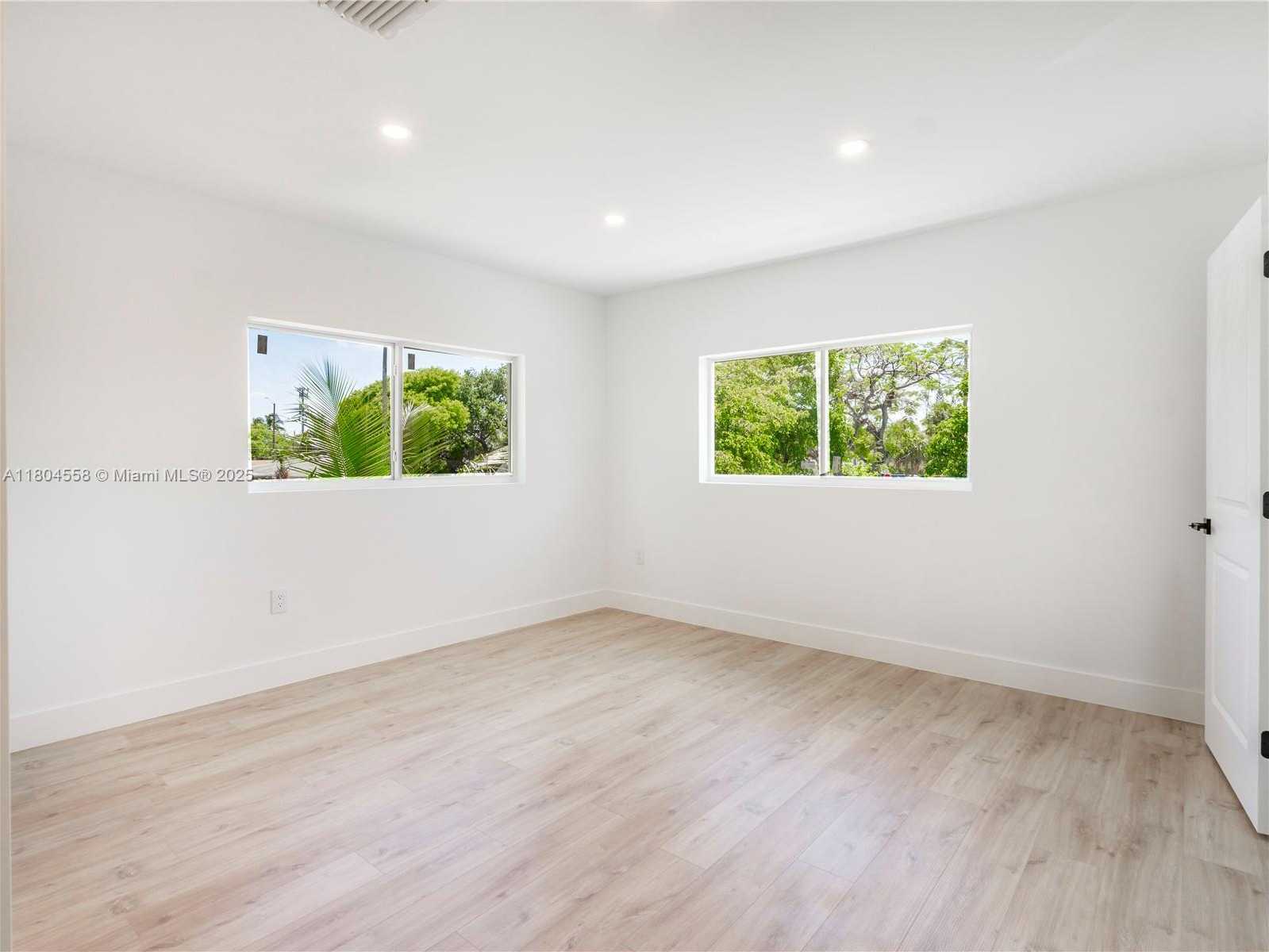 Small Image of 2039 NORTH EAST 172ND ST, North Miami Beach Number 20
