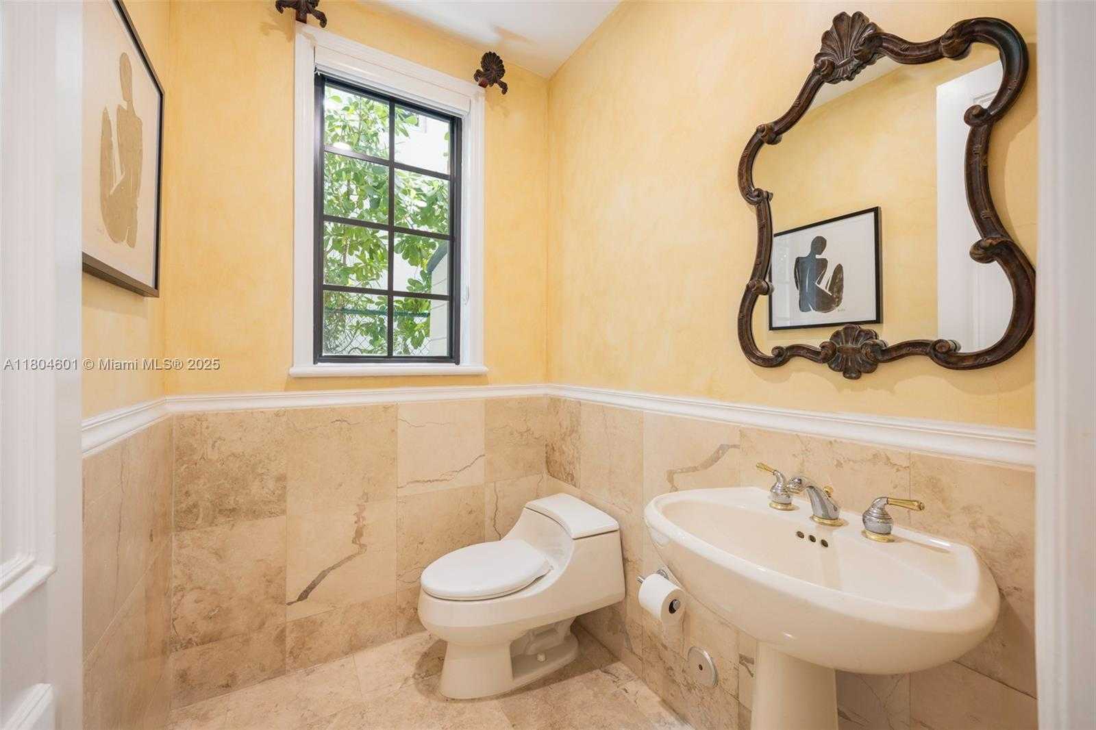 Small Image of 7250 ERWIN RD, Coral Gables Number 28