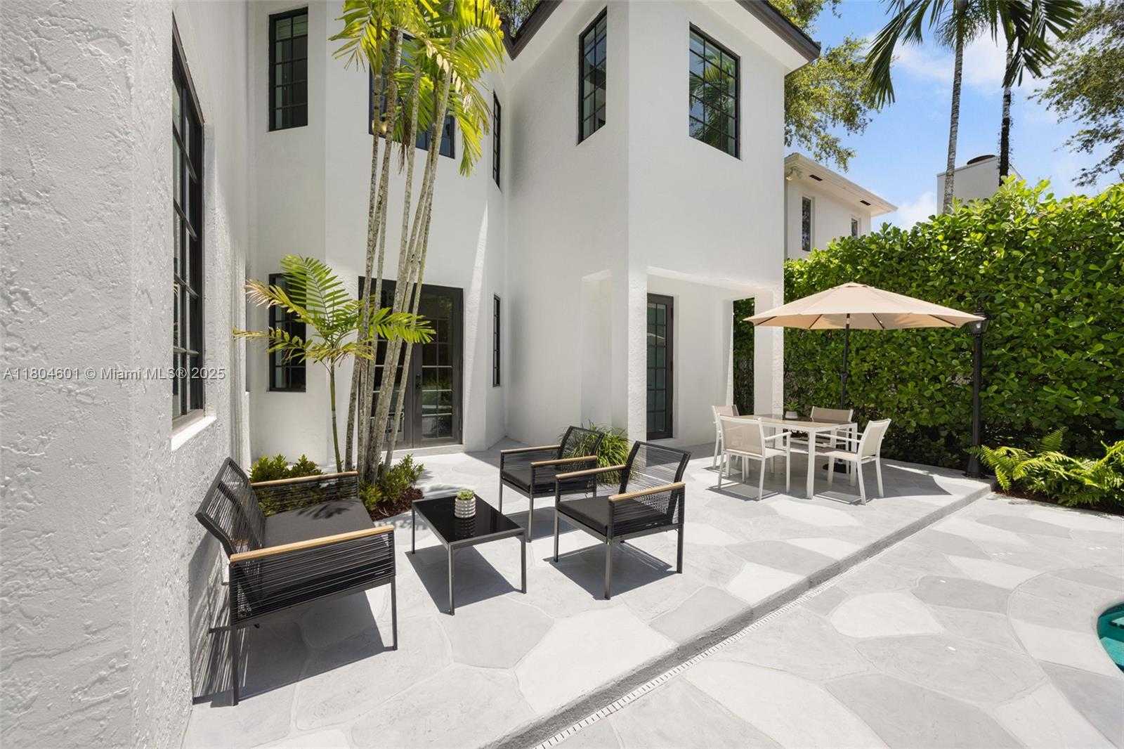 Small Image of 7250 ERWIN RD, Coral Gables Number 30
