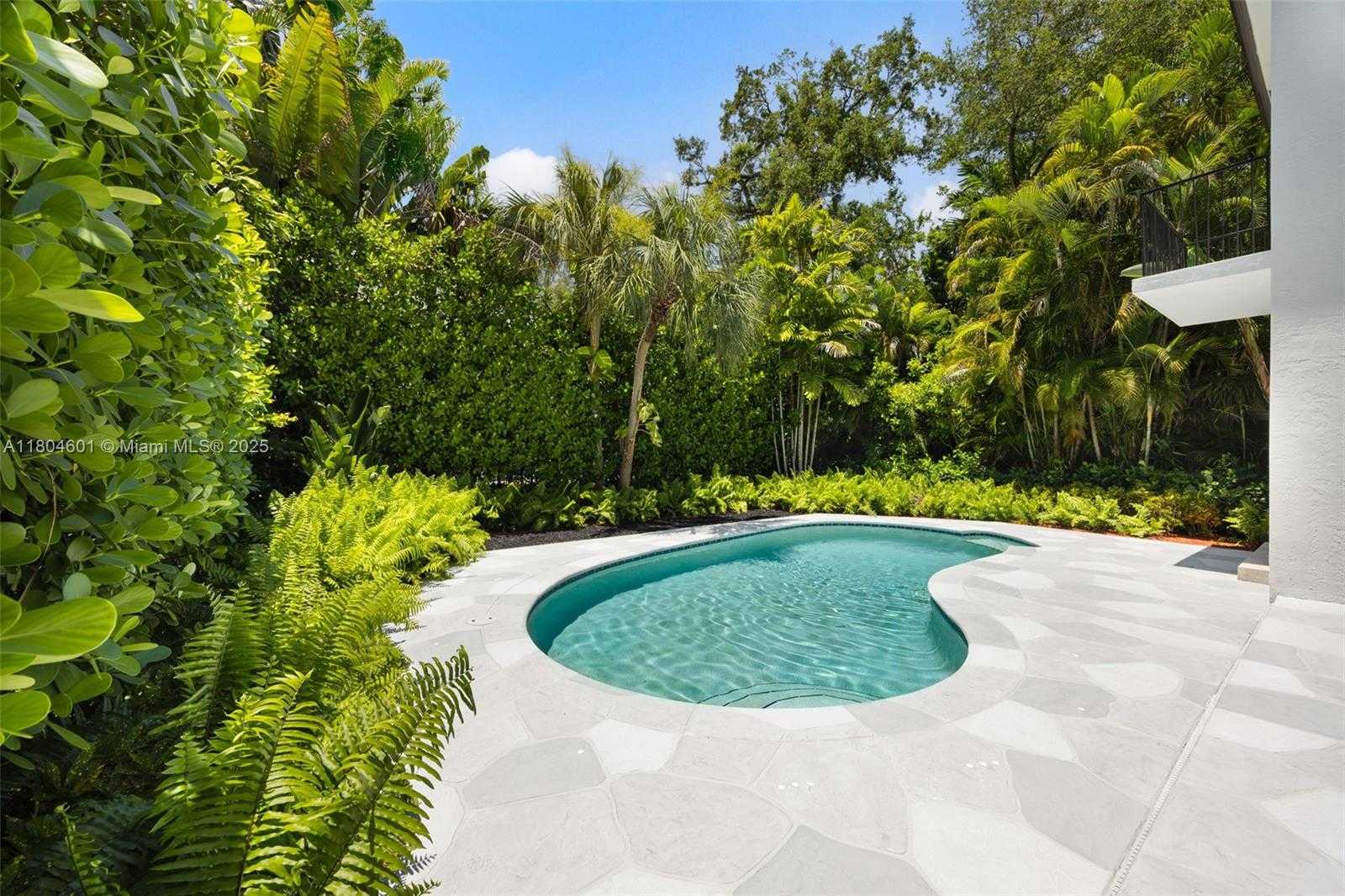 Small Image of 7250 ERWIN RD, Coral Gables Number 33