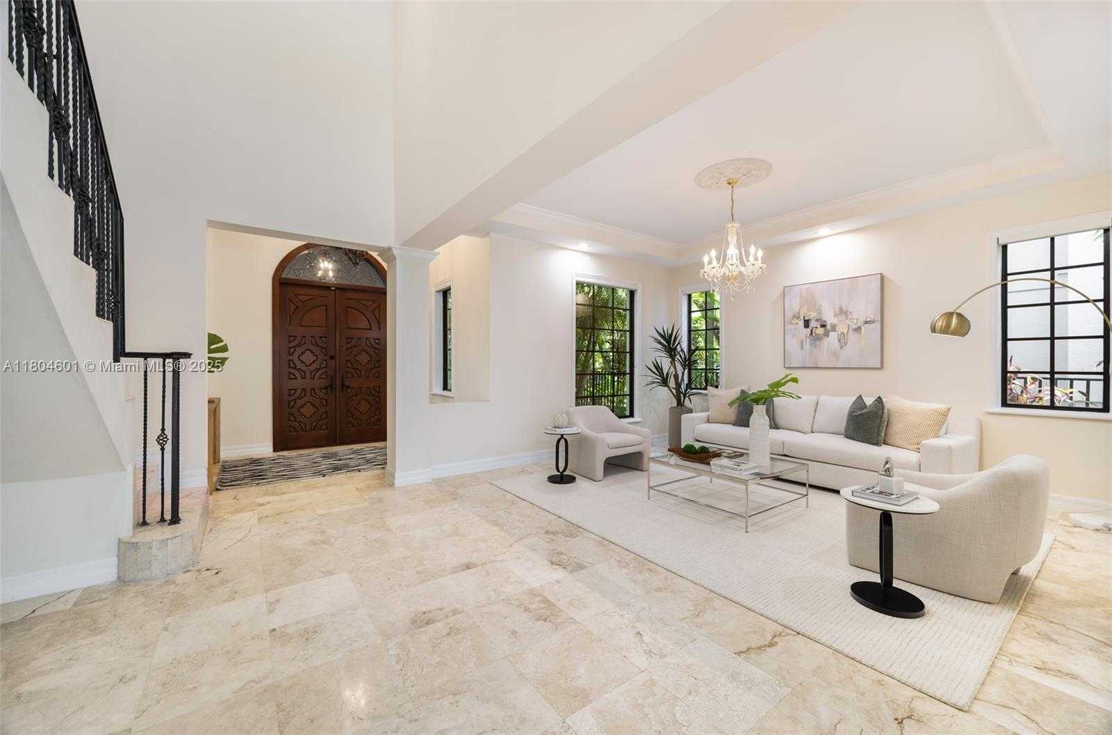 Small Image of 7250 ERWIN RD, Coral Gables Number 4