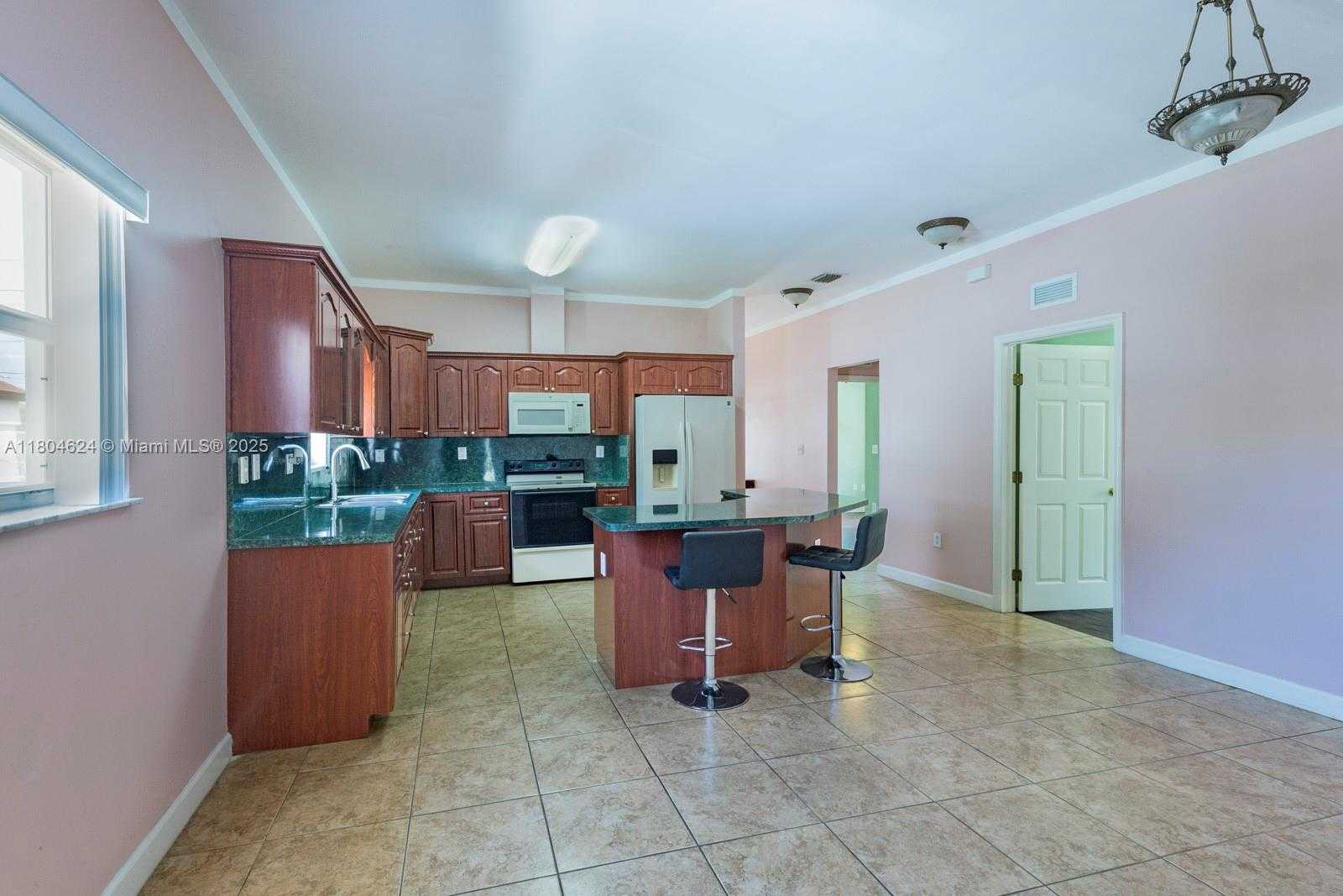 Small Image of 2757 NORTH WEST 29TH ST, Miami Number 9