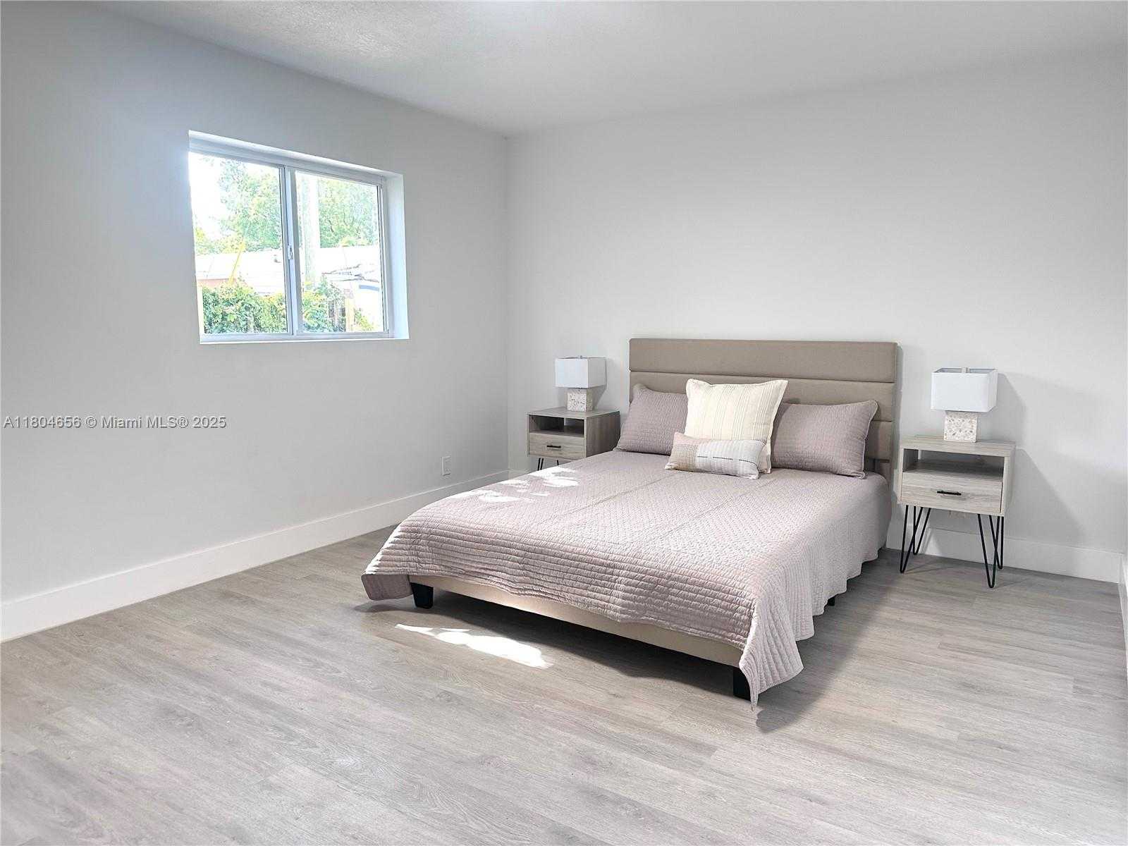 Small Image of 2421 NORTH 56TH TER, Hollywood Number 14