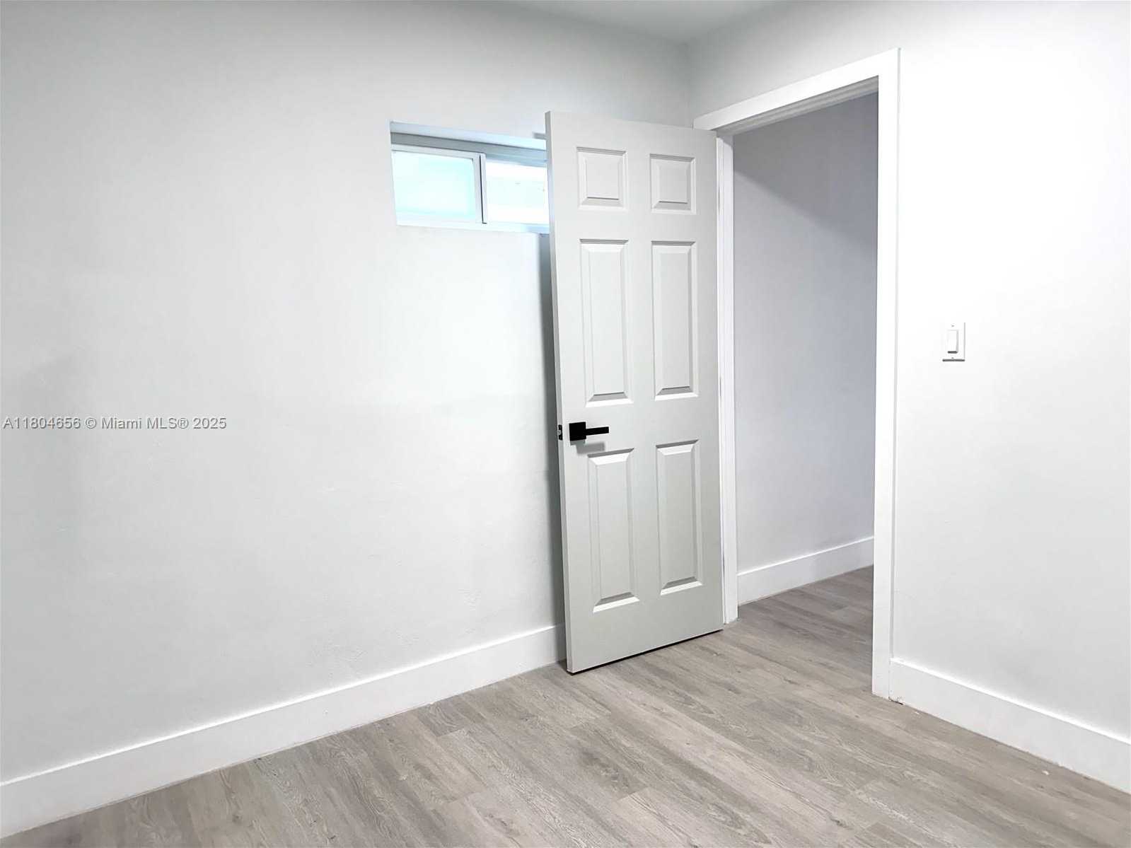 Small Image of 2421 NORTH 56TH TER, Hollywood Number 17