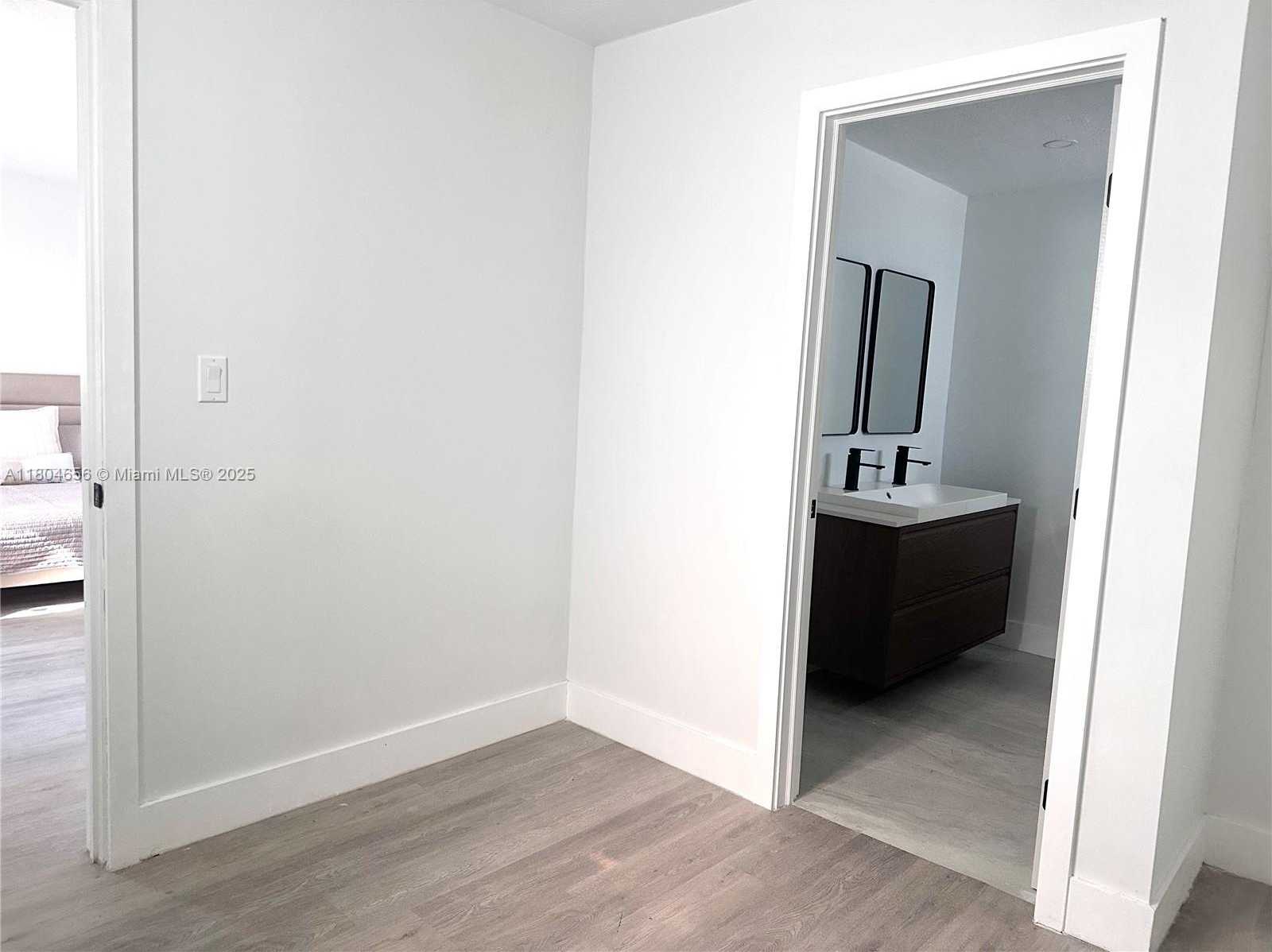 Small Image of 2421 NORTH 56TH TER, Hollywood Number 18