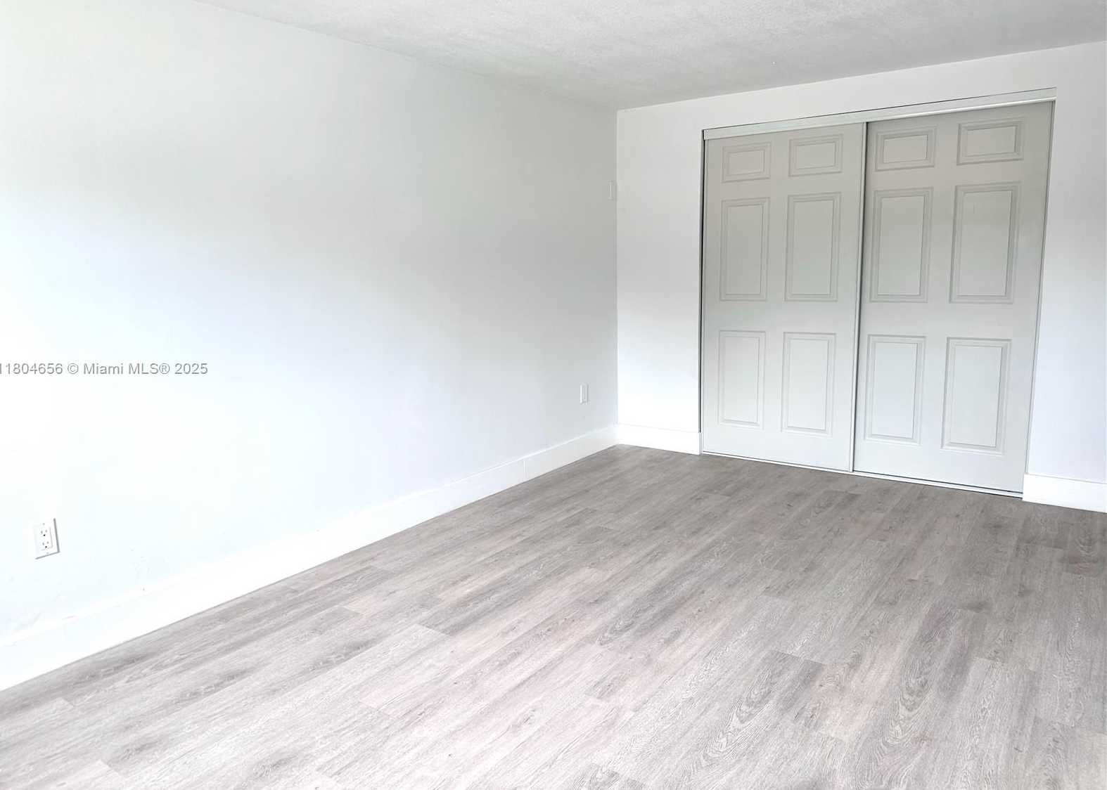 Small Image of 2421 NORTH 56TH TER, Hollywood Number 23