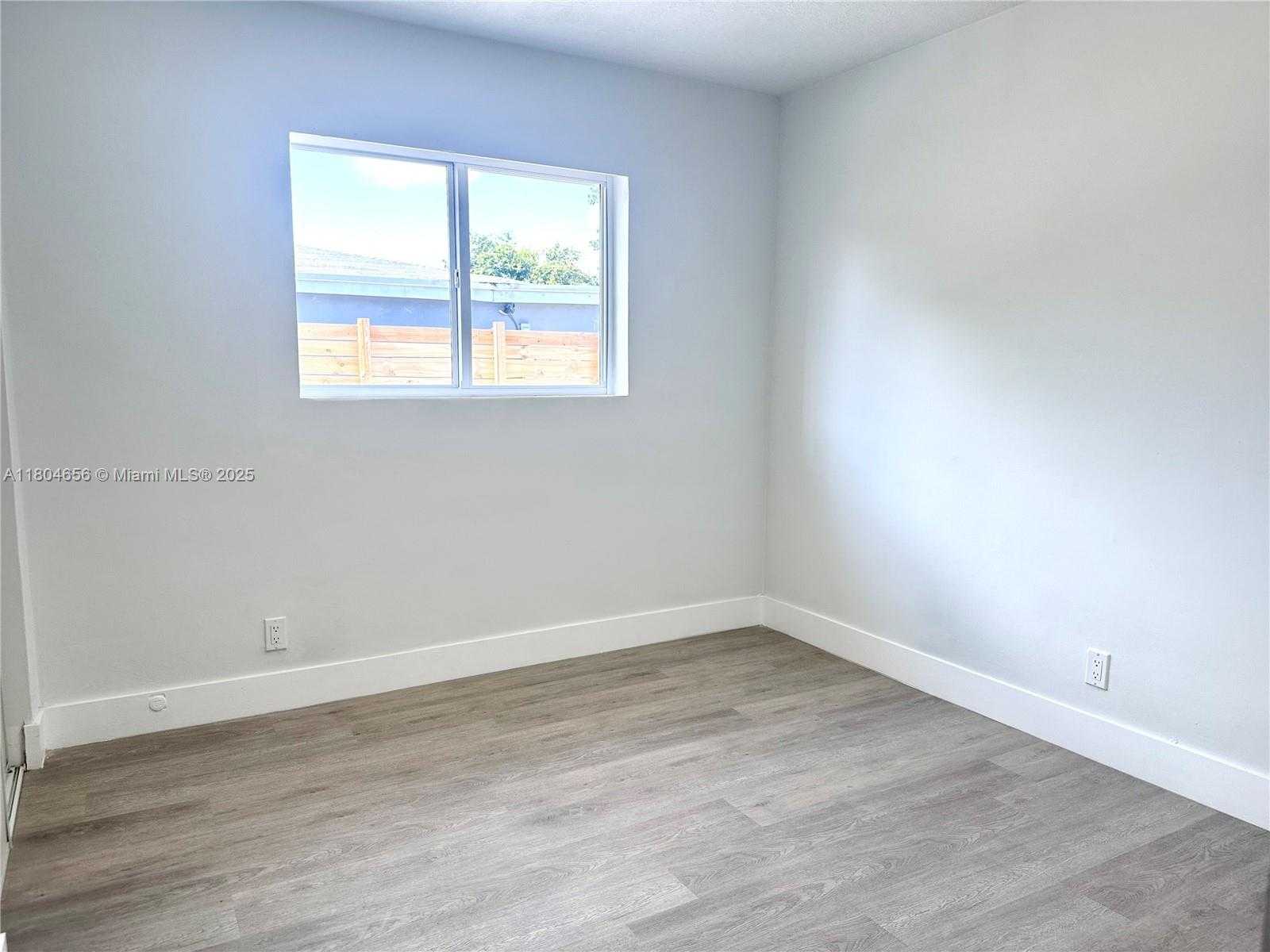Small Image of 2421 NORTH 56TH TER, Hollywood Number 24