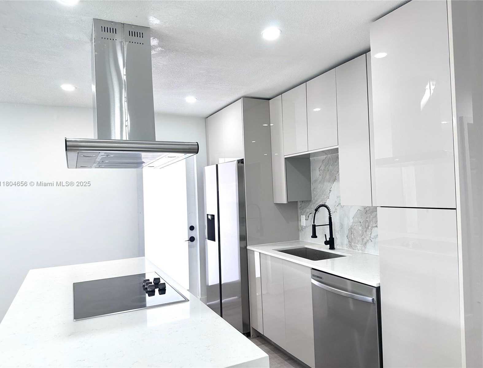 Small Image of 2421 NORTH 56TH TER, Hollywood Number 6