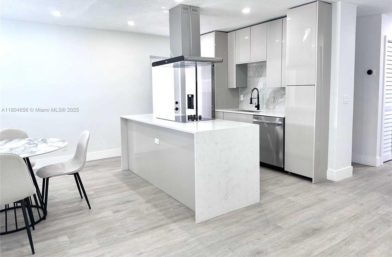 Small Image of 2421 NORTH 56TH TER, Hollywood Number 7