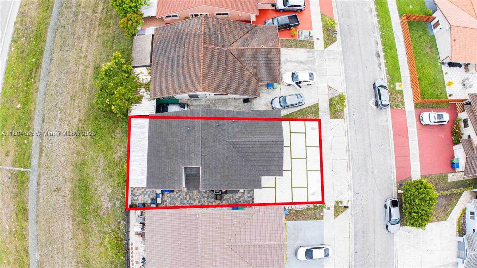 Small Image of 6950 NORTH WEST 168TH ST, Hialeah Number 2