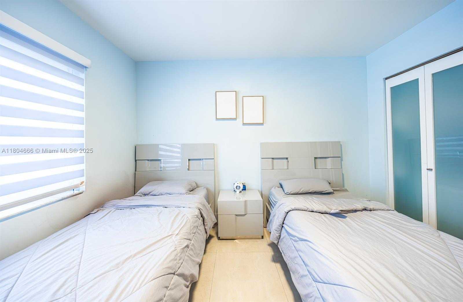 Small Image of 6950 NORTH WEST 168TH ST, Hialeah Number 20