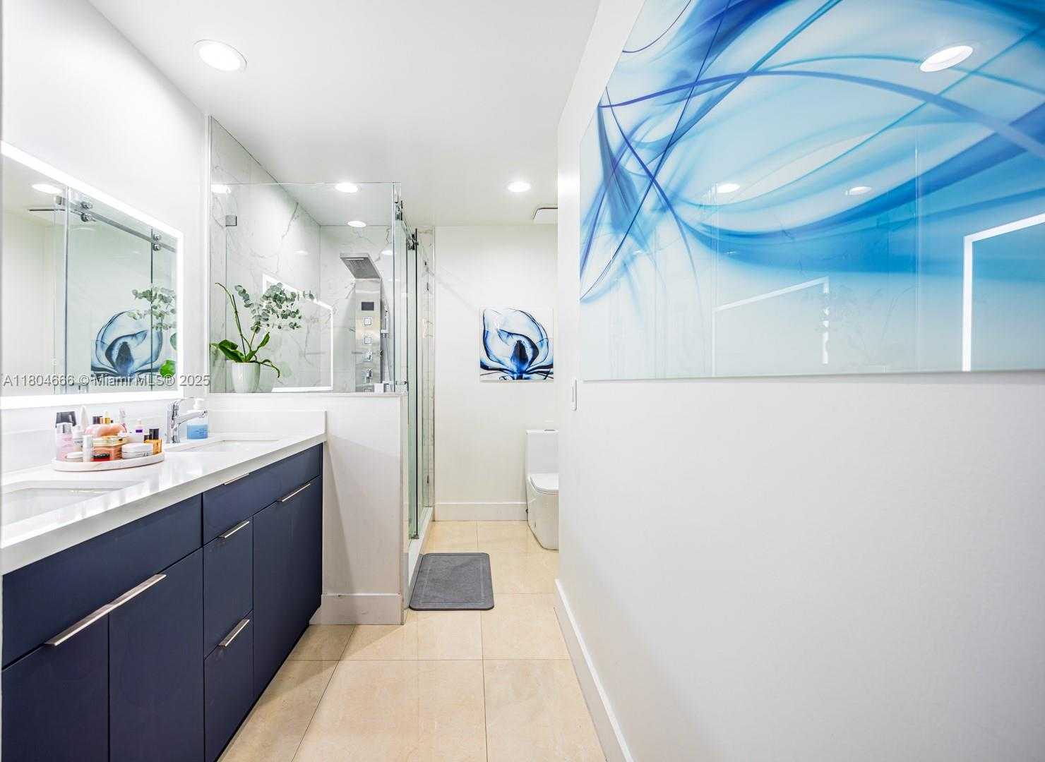 Small Image of 6950 NORTH WEST 168TH ST, Hialeah Number 25