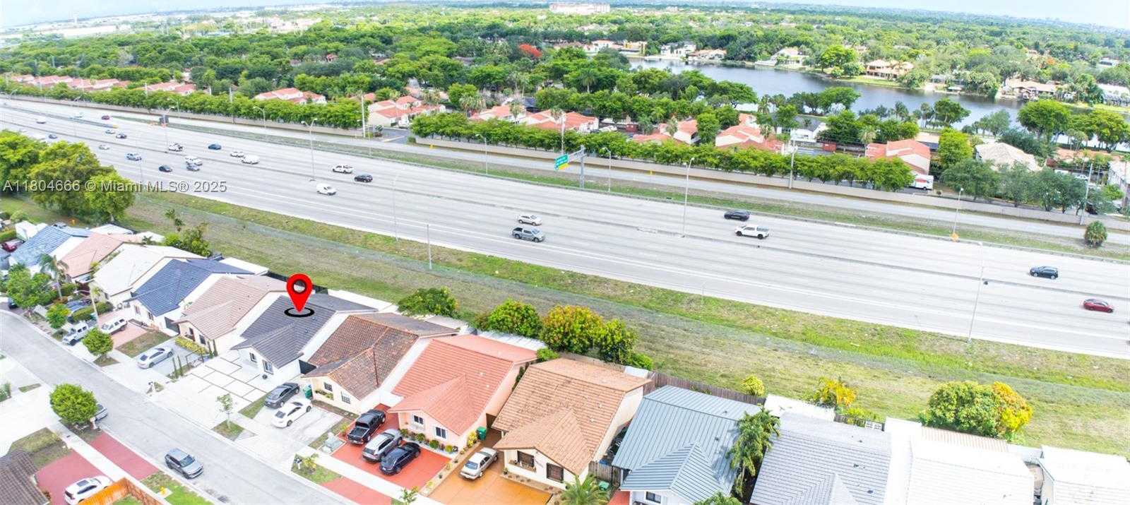 Small Image of 6950 NORTH WEST 168TH ST, Hialeah Number 3