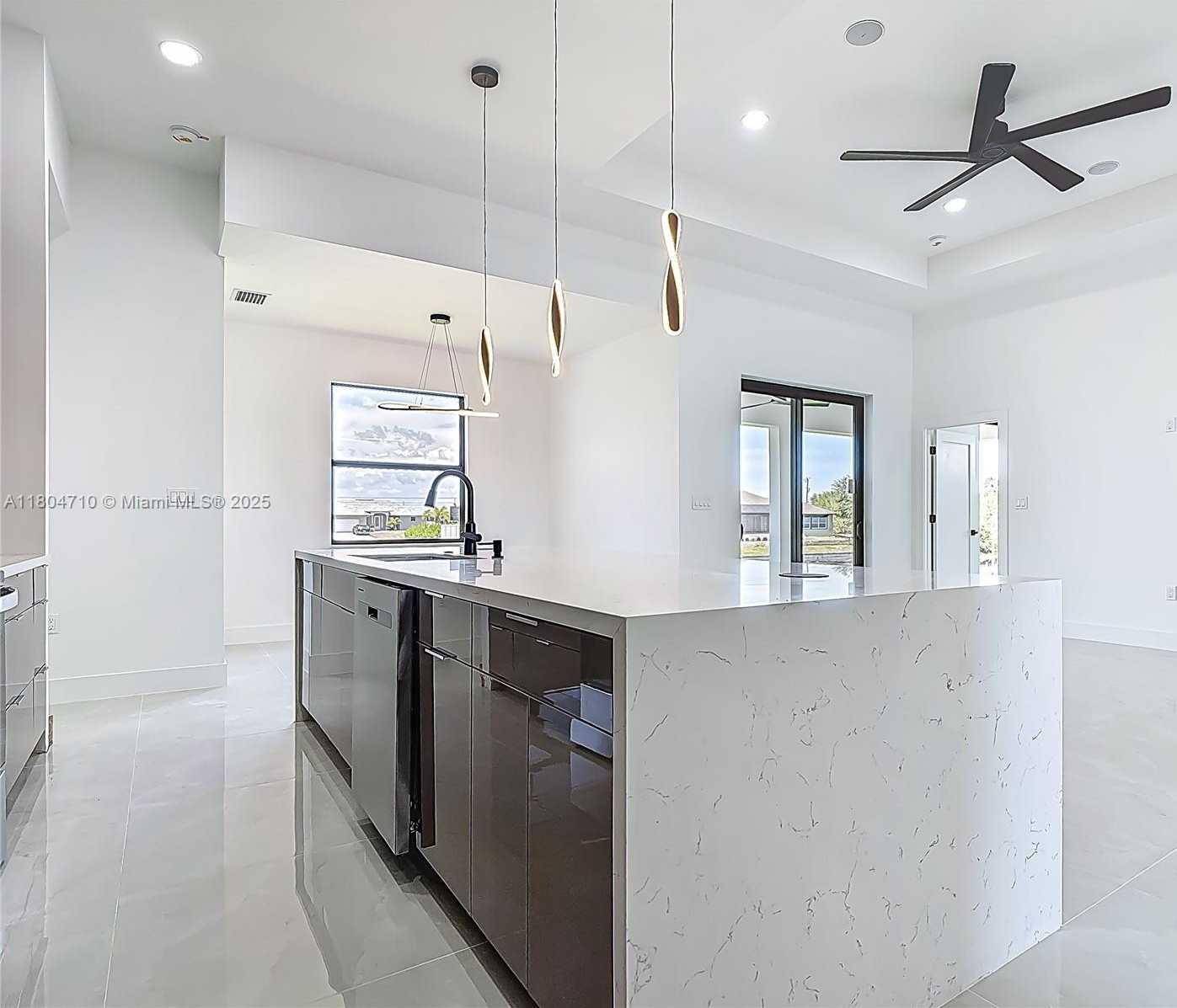 Small Image of 323 19TH TER, Cape Coral Number 13