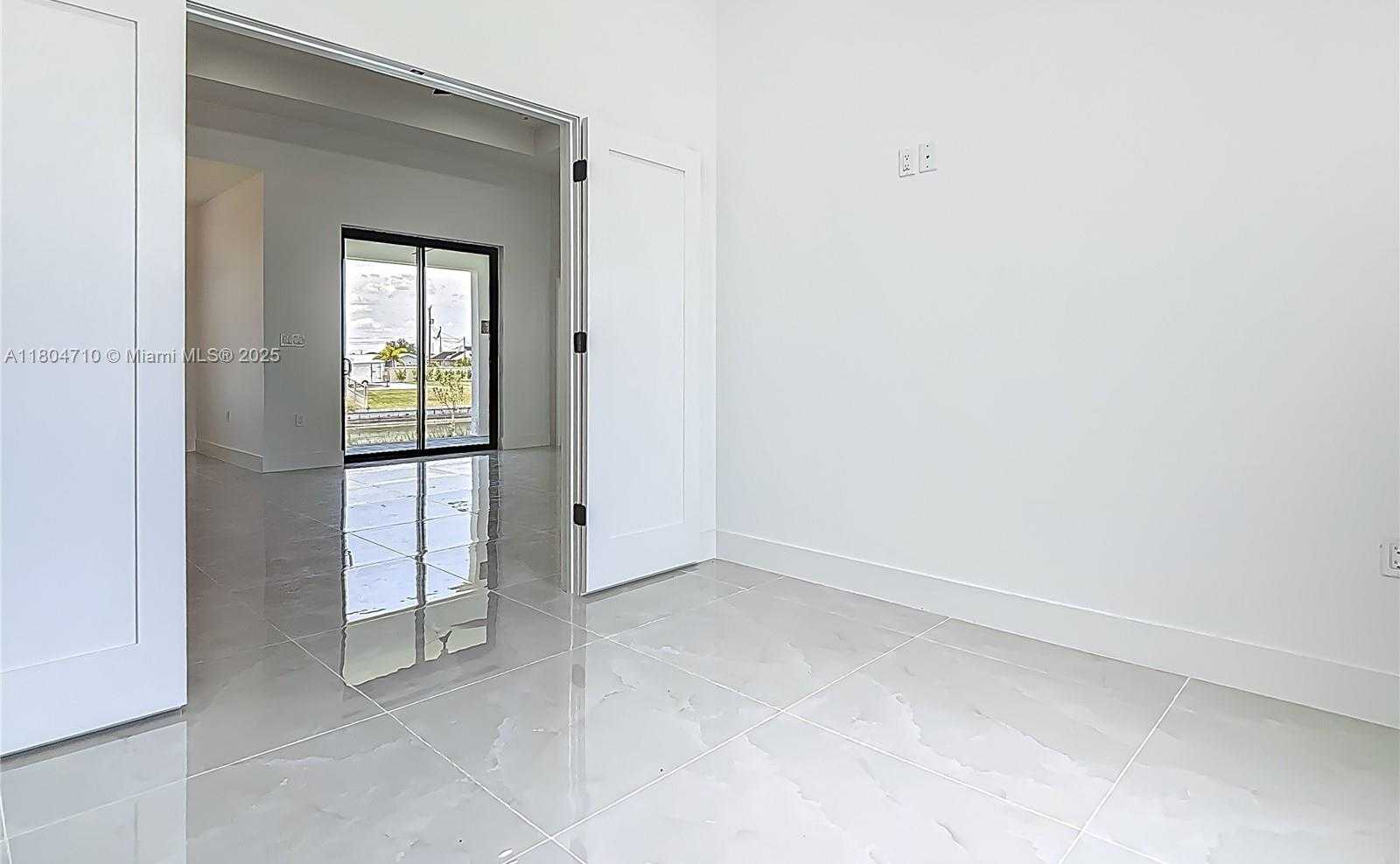 Small Image of 323 19TH TER, Cape Coral Number 25