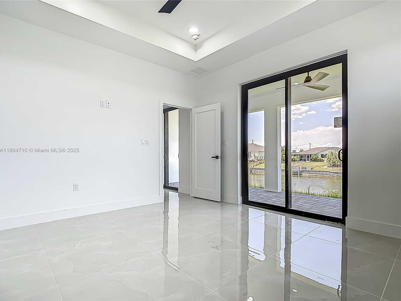 Small Image of 323 19TH TER, Cape Coral Number 33