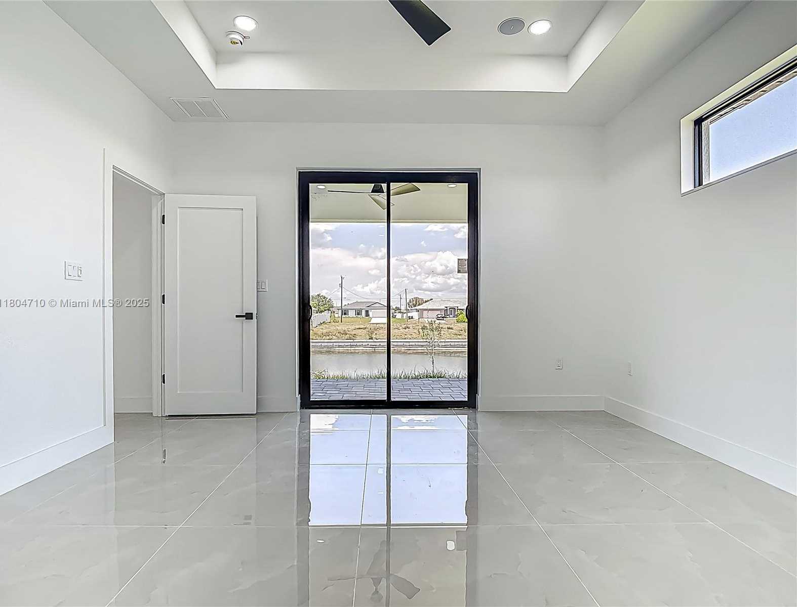 Small Image of 323 19TH TER, Cape Coral Number 34