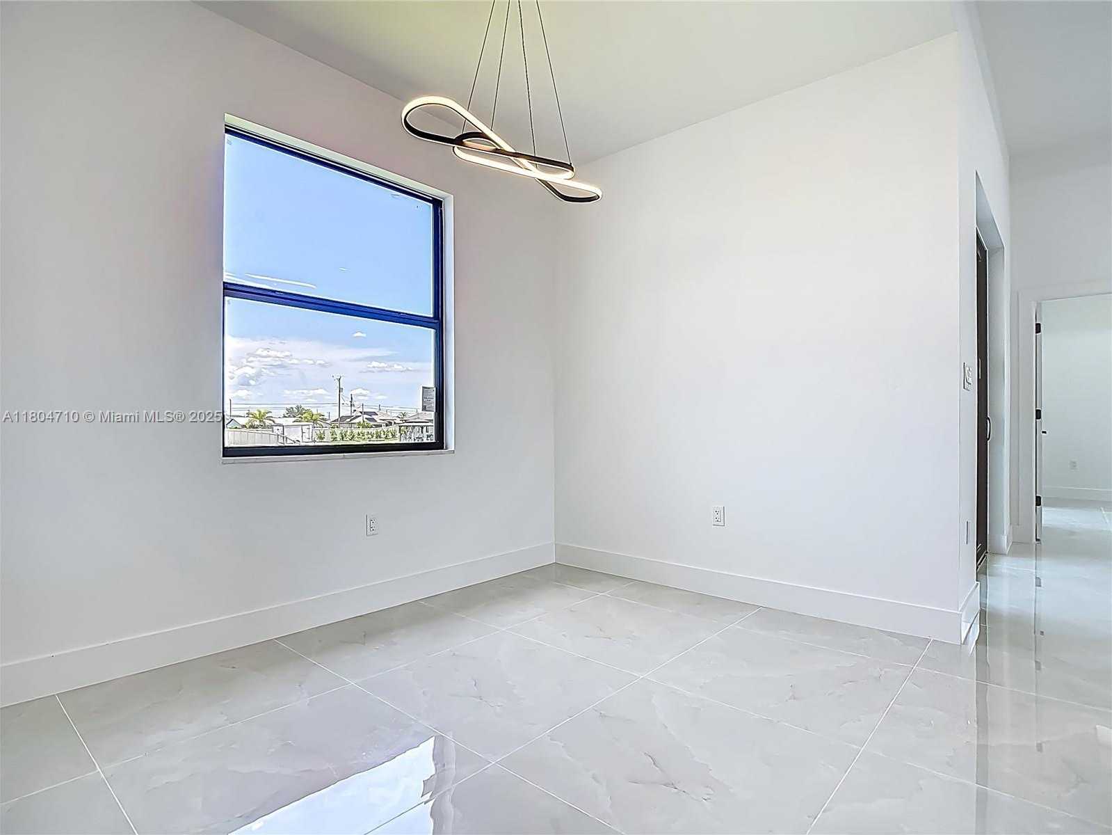 Small Image of 323 19TH TER, Cape Coral Number 43