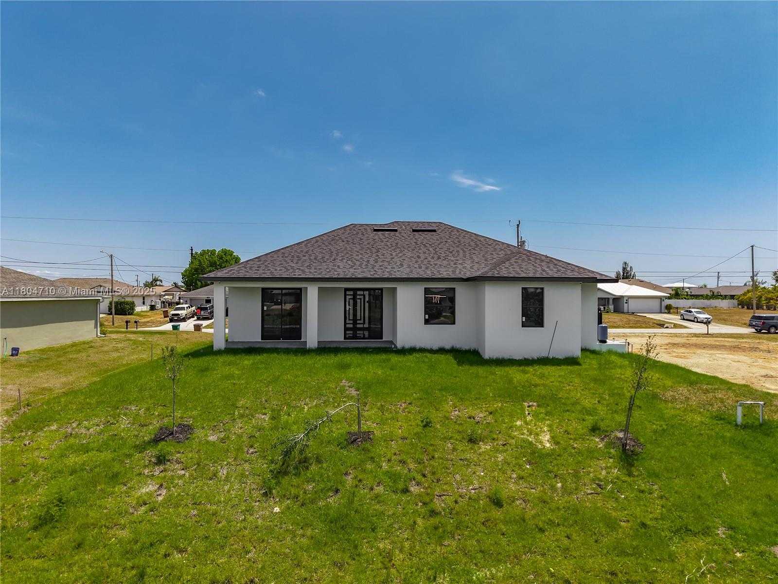 Small Image of 323 19TH TER, Cape Coral Number 55