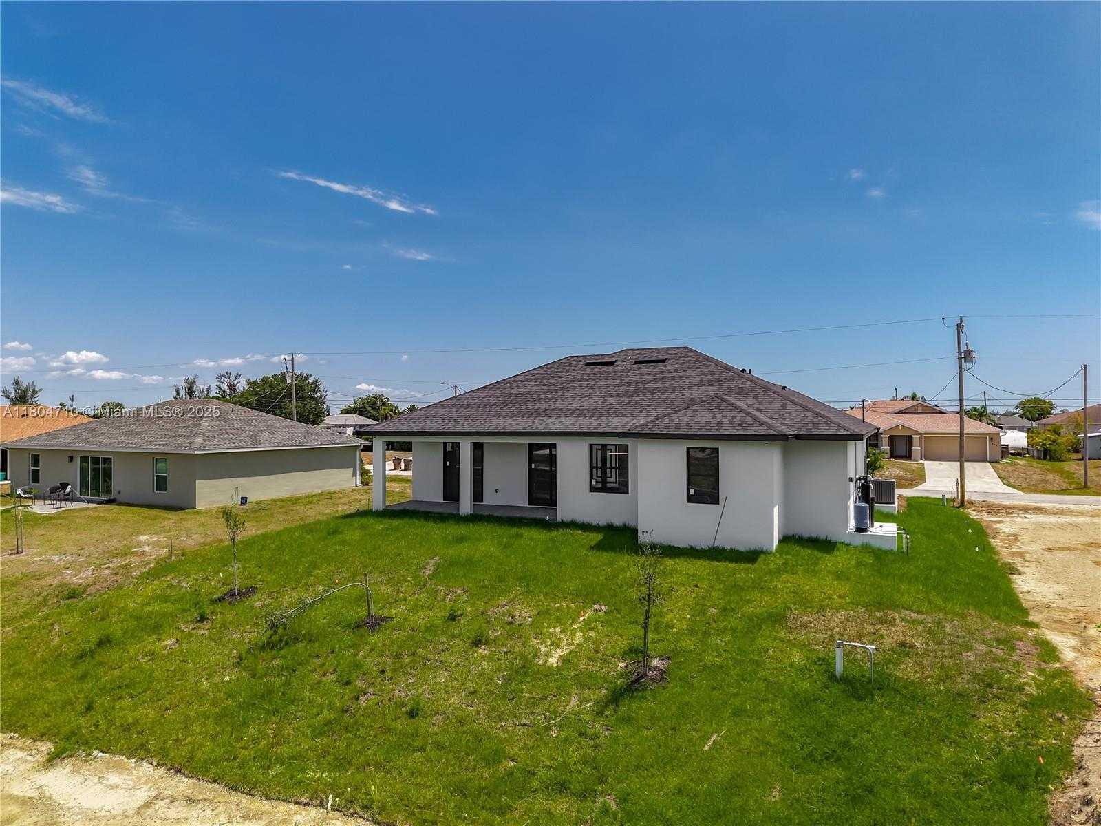 Small Image of 323 19TH TER, Cape Coral Number 56