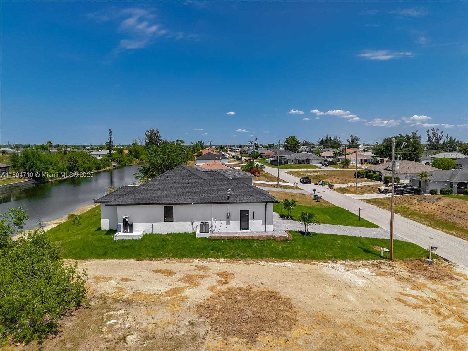 Small Image of 323 19TH TER, Cape Coral Number 61