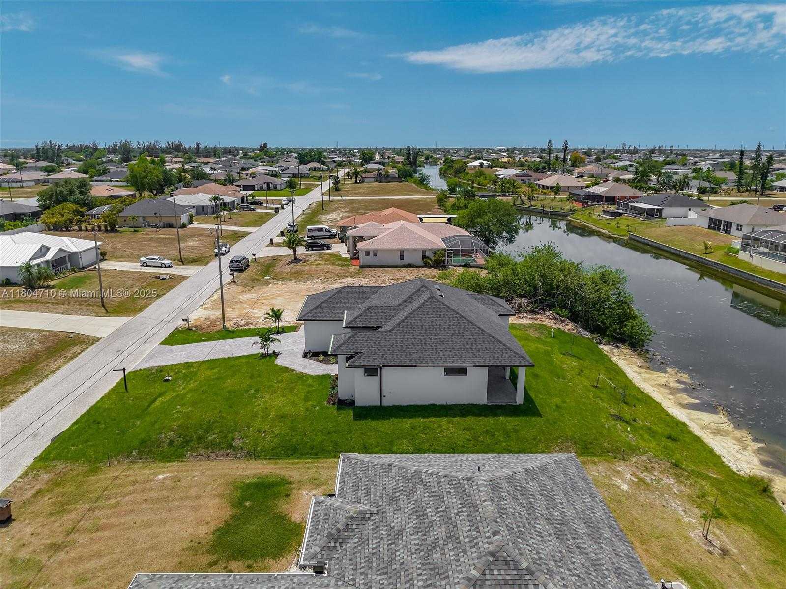 Small Image of 323 19TH TER, Cape Coral Number 63