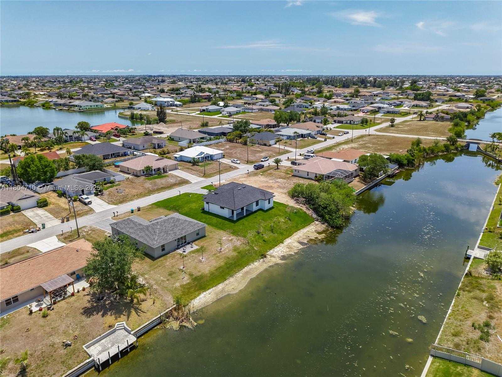 Small Image of 323 19TH TER, Cape Coral Number 70