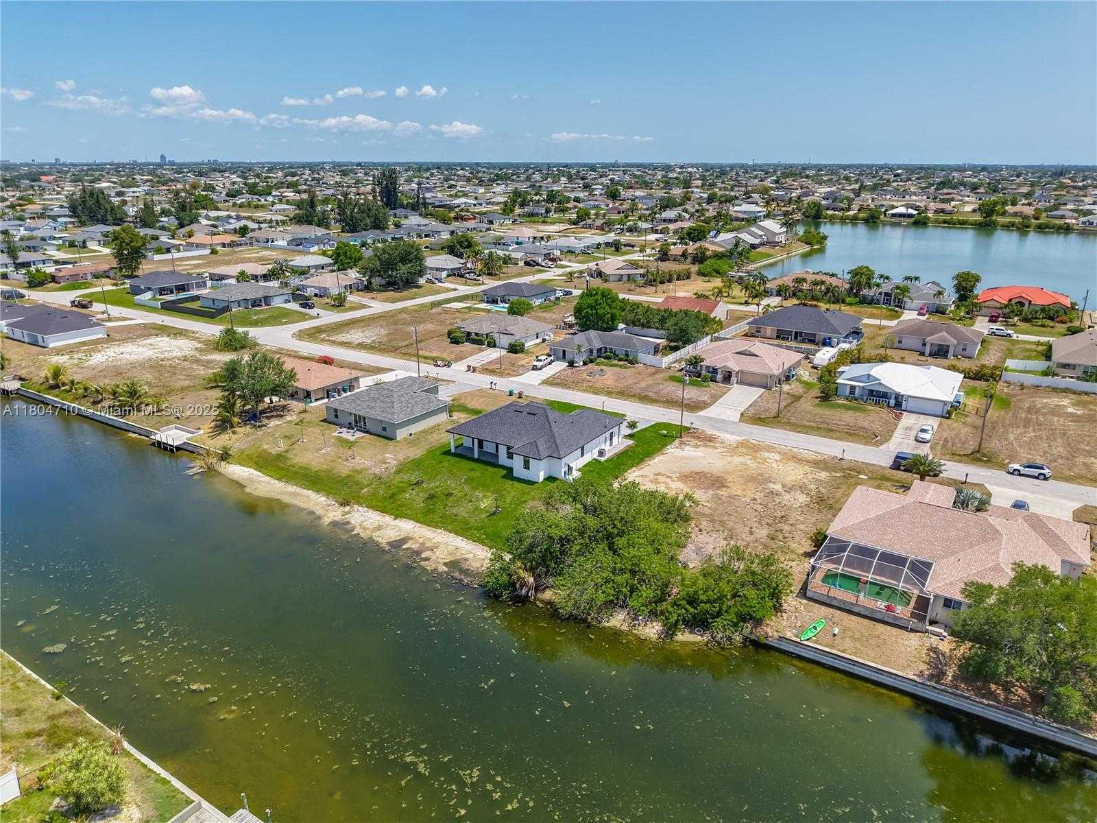 Small Image of 323 19TH TER, Cape Coral Number 72