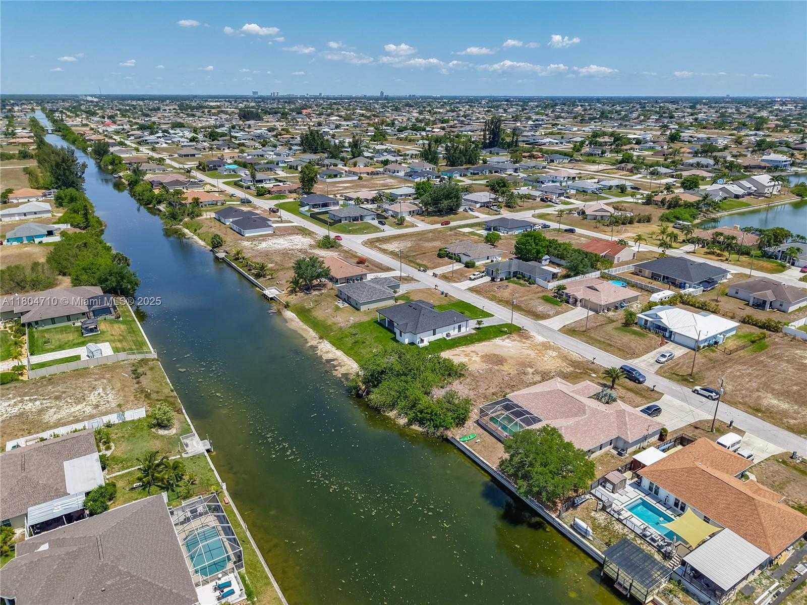 Small Image of 323 19TH TER, Cape Coral Number 77