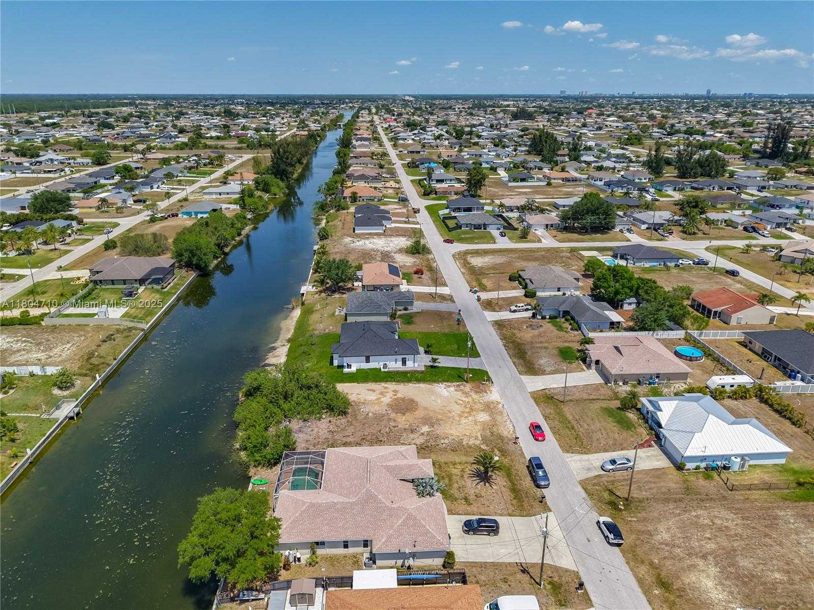 Small Image of 323 19TH TER, Cape Coral Number 78