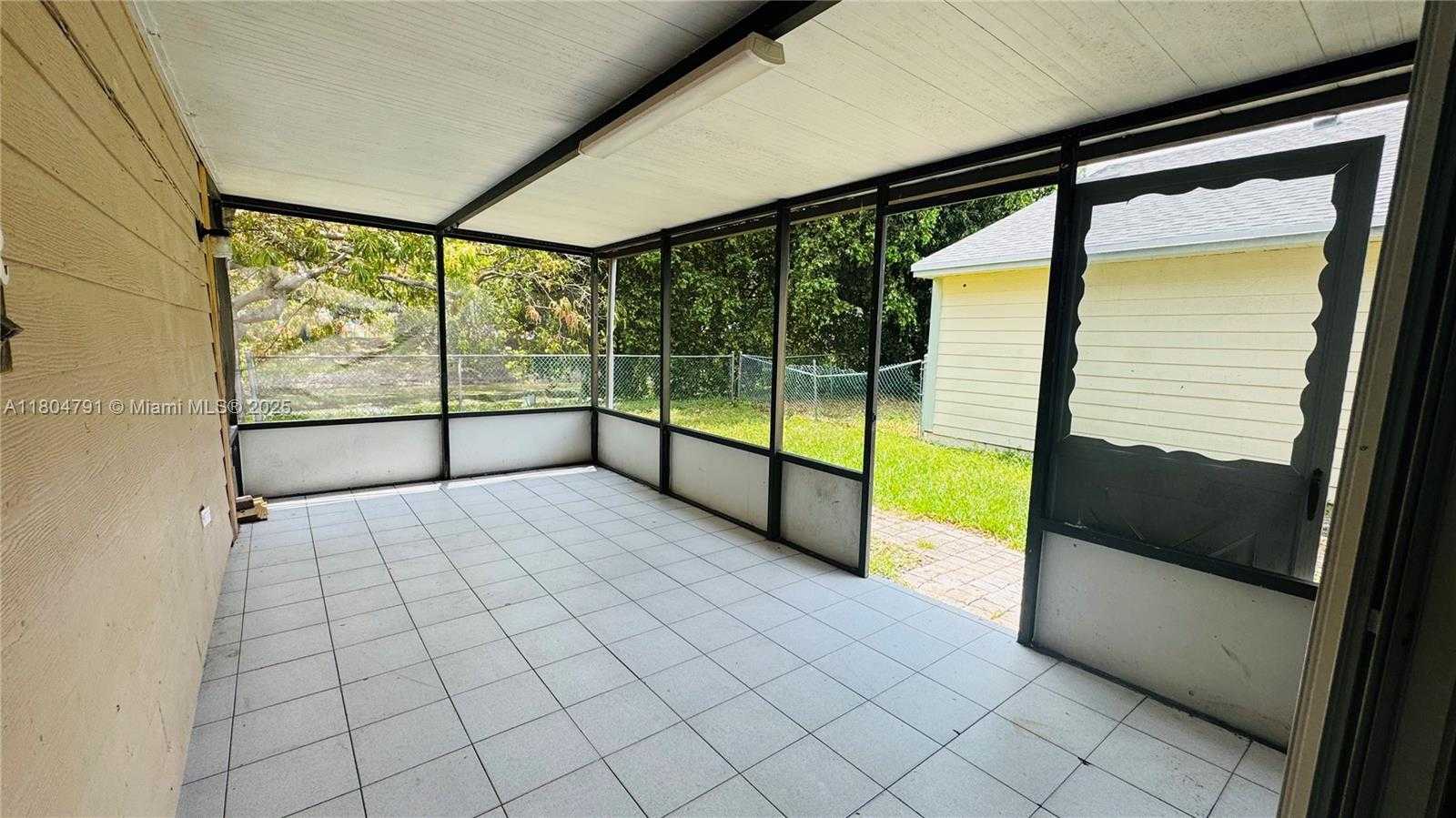 Small Image of 1311 SOUTH WEST 85TH AVE, Pembroke Pines Number 11