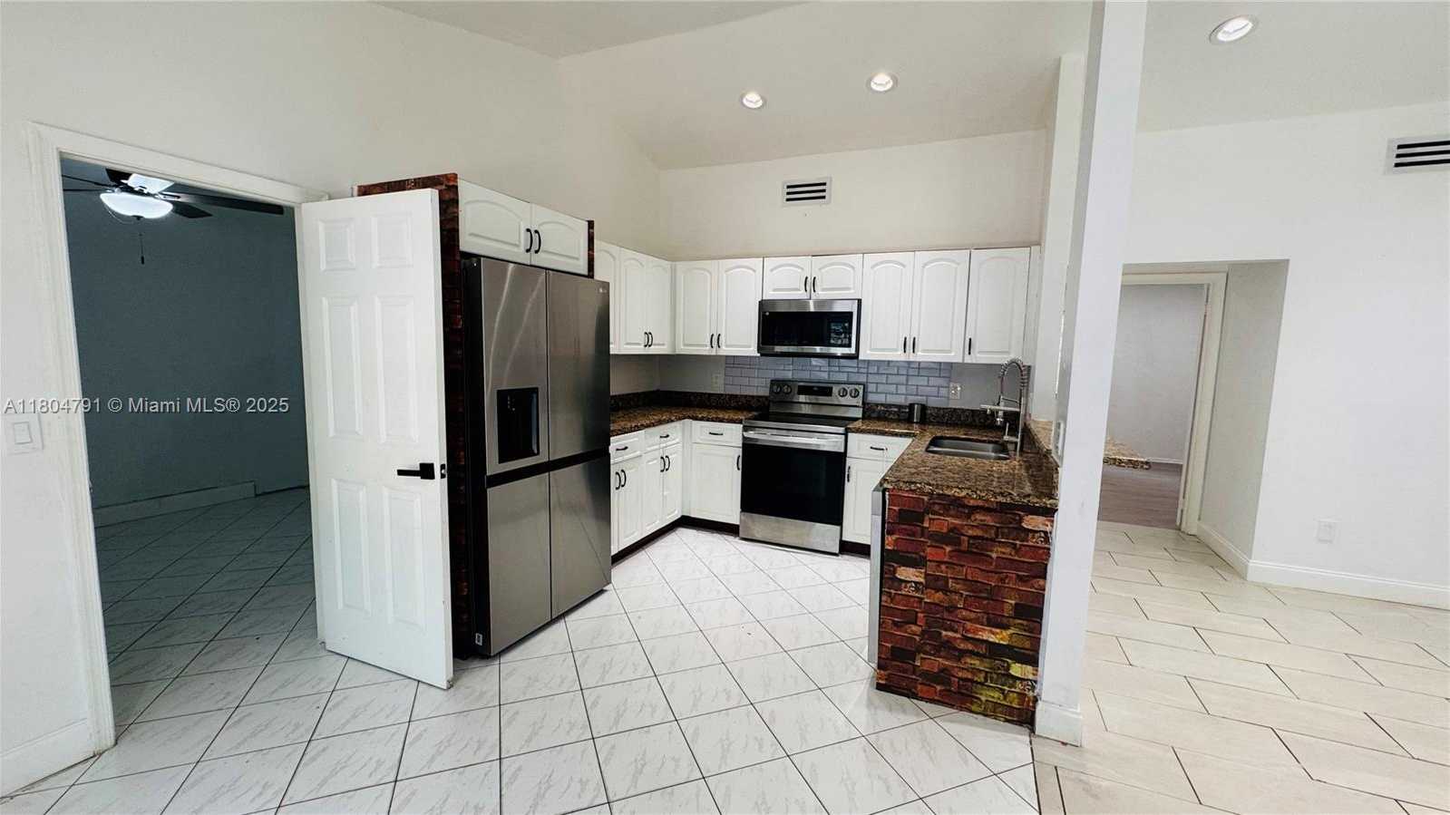 Small Image of 1311 SOUTH WEST 85TH AVE, Pembroke Pines Number 16