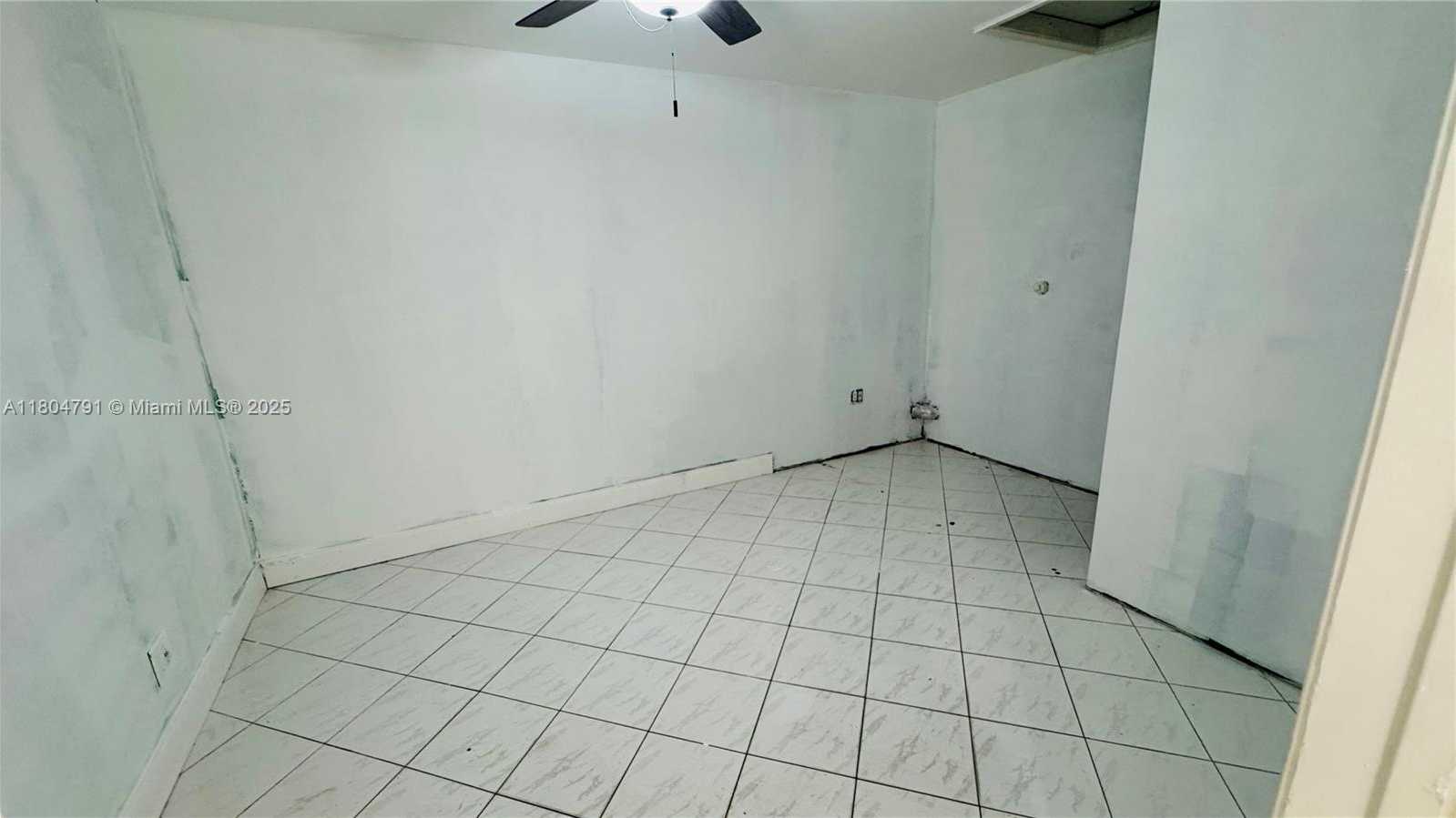 Small Image of 1311 SOUTH WEST 85TH AVE, Pembroke Pines Number 17