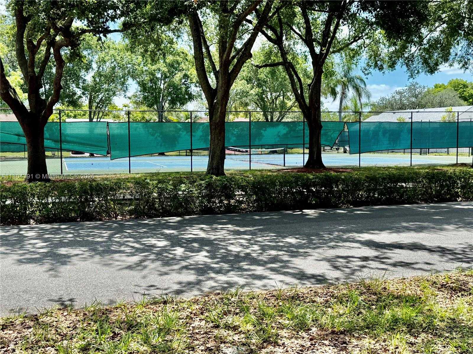 Small Image of 1311 SOUTH WEST 85TH AVE, Pembroke Pines Number 2
