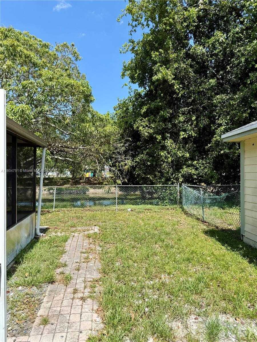 Small Image of 1311 SOUTH WEST 85TH AVE, Pembroke Pines Number 22