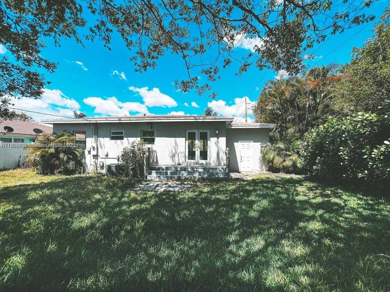 Small Image of 1231 NORTH 16TH CT, Hollywood Number 14
