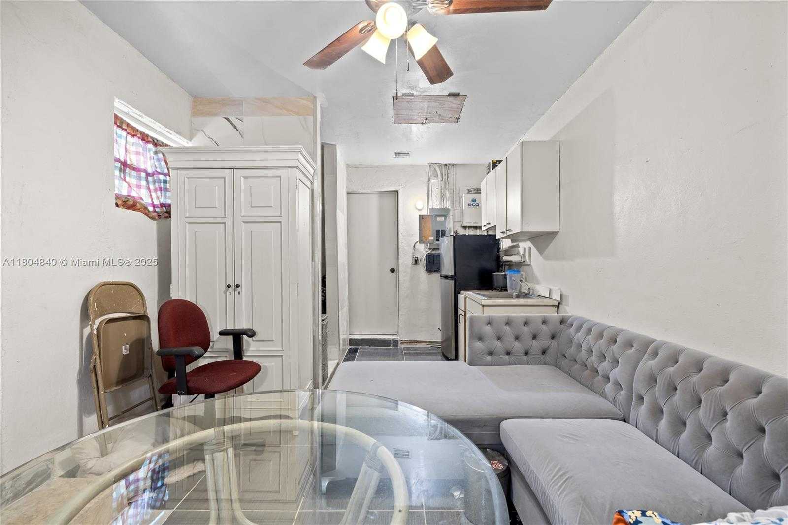 Small Image of 625 NORTH EAST 130TH ST, North Miami Number 26