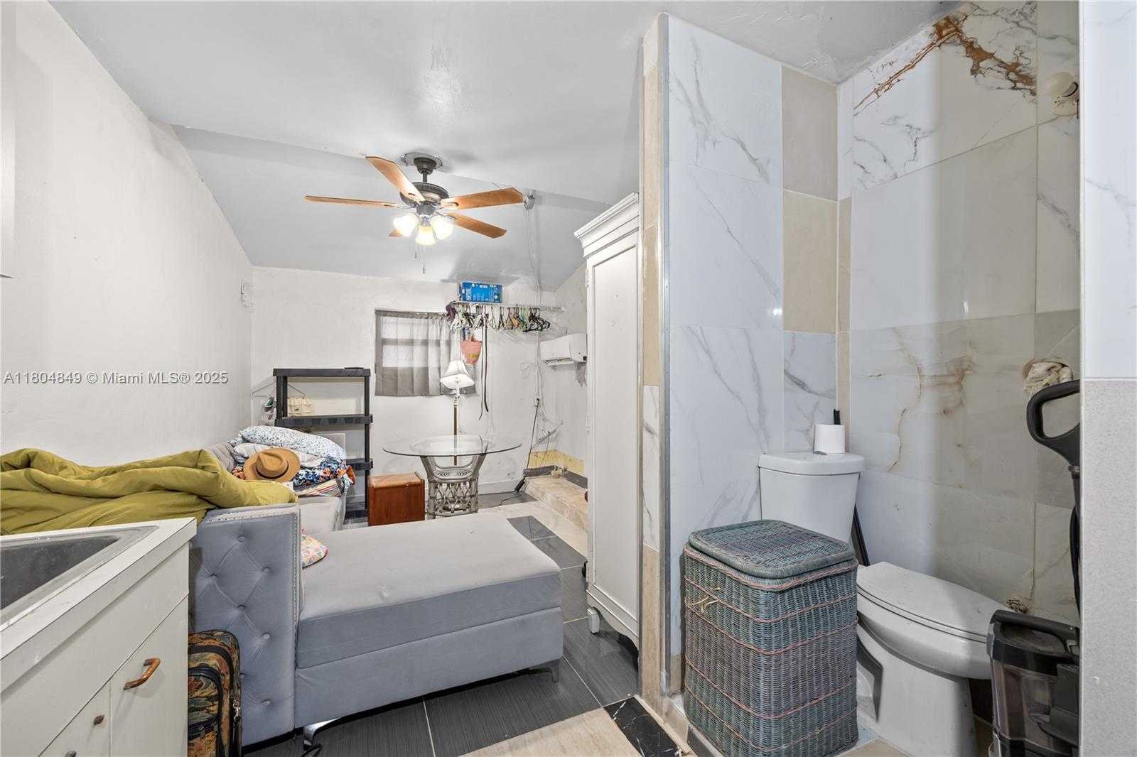 Small Image of 625 NORTH EAST 130TH ST, North Miami Number 28