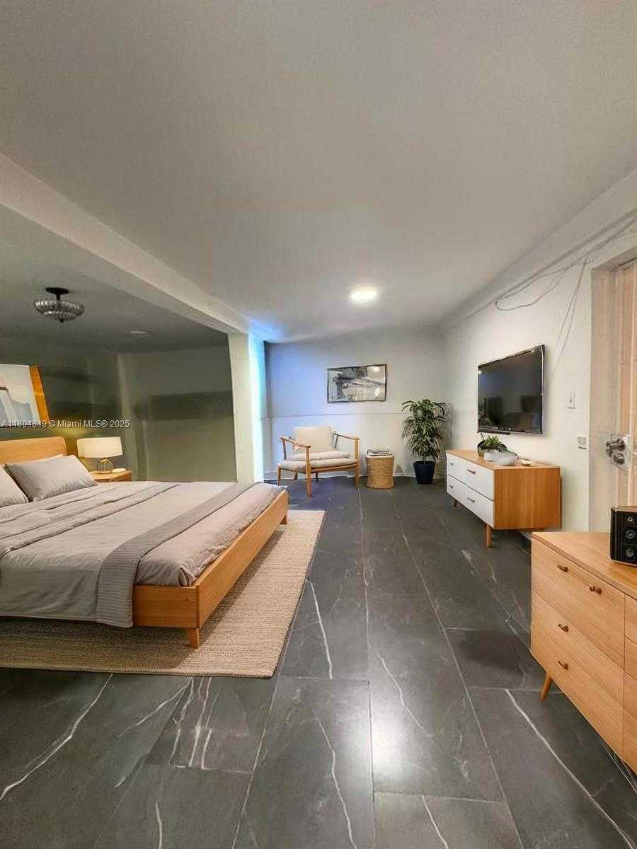 Small Image of 625 NORTH EAST 130TH ST, North Miami Number 5
