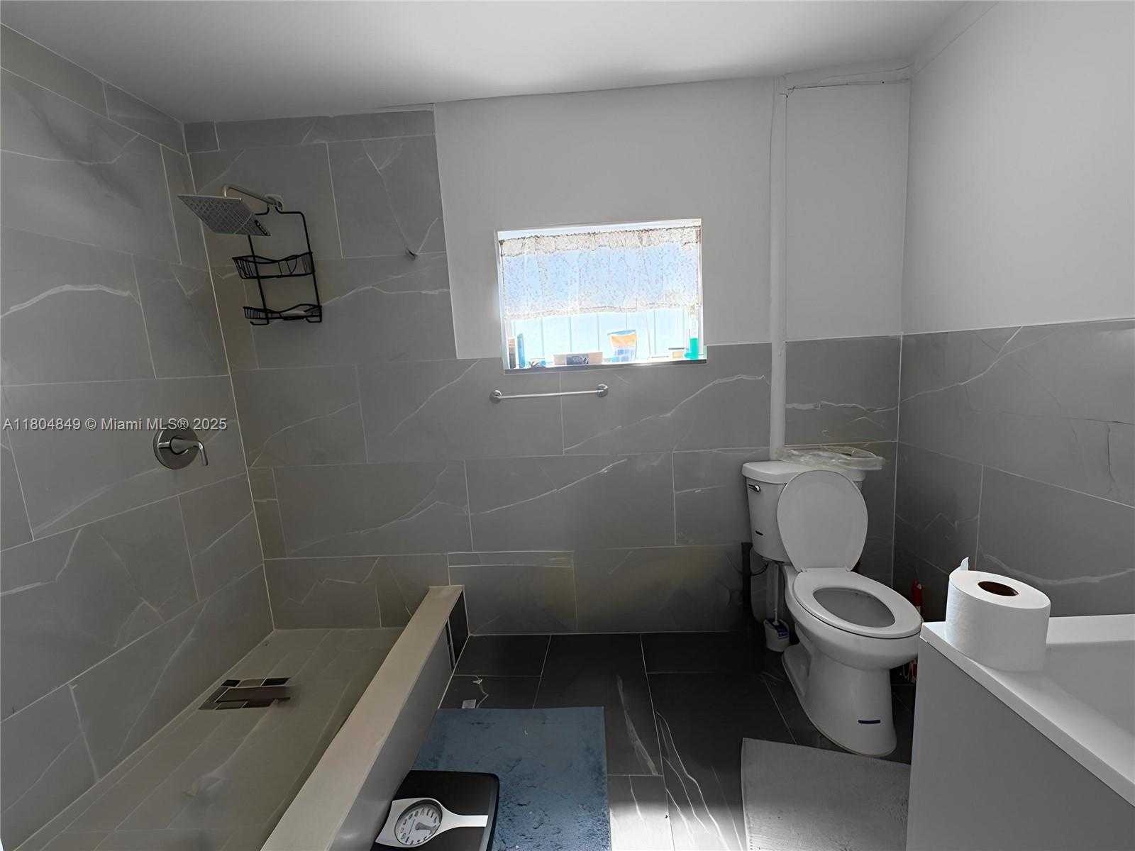 Small Image of 625 NORTH EAST 130TH ST, North Miami Number 6
