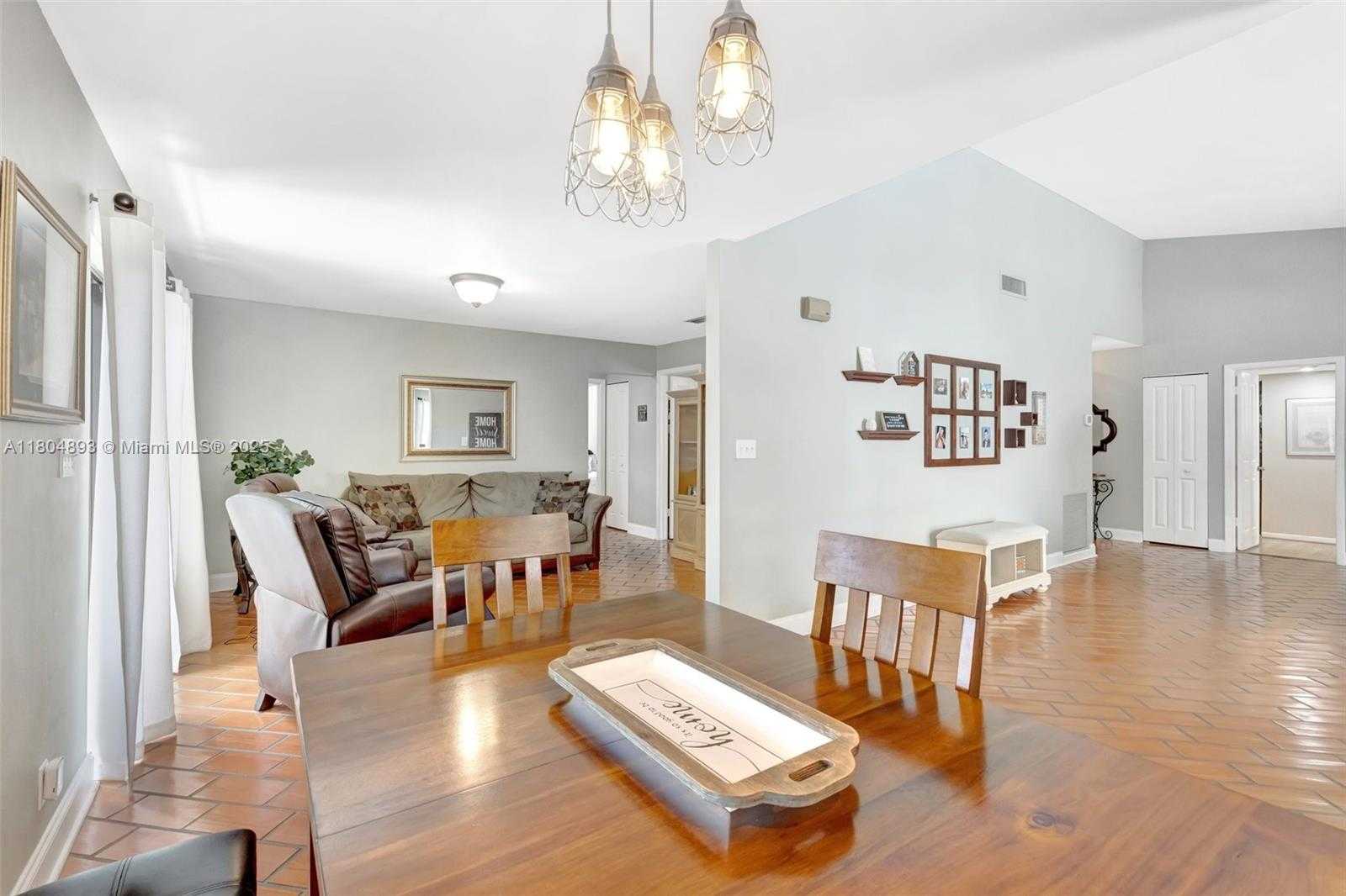 Small Image of 11955 Brim Way, Hollywood, FL 33026, USA Number 19