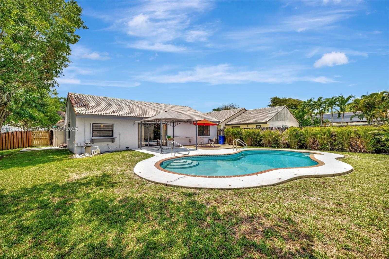 Small Image of 11955 Brim Way, Hollywood, FL 33026, USA Number 39