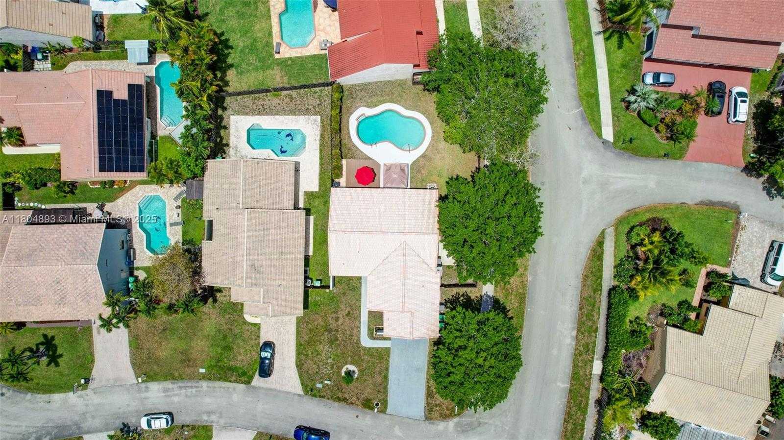 Small Image of 11955 Brim Way, Hollywood, FL 33026, USA Number 4