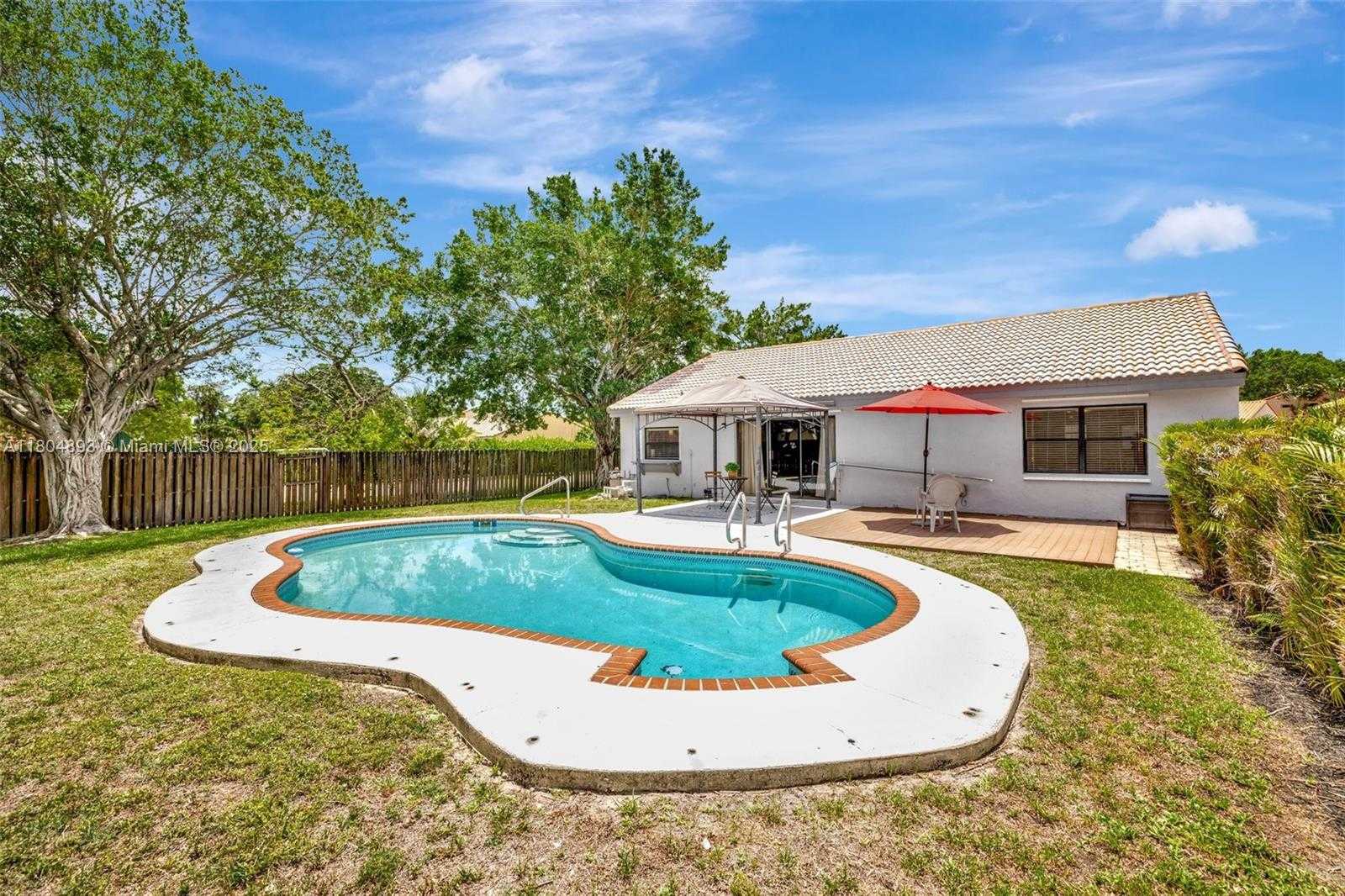 Small Image of 11955 Brim Way, Hollywood, FL 33026, USA Number 41