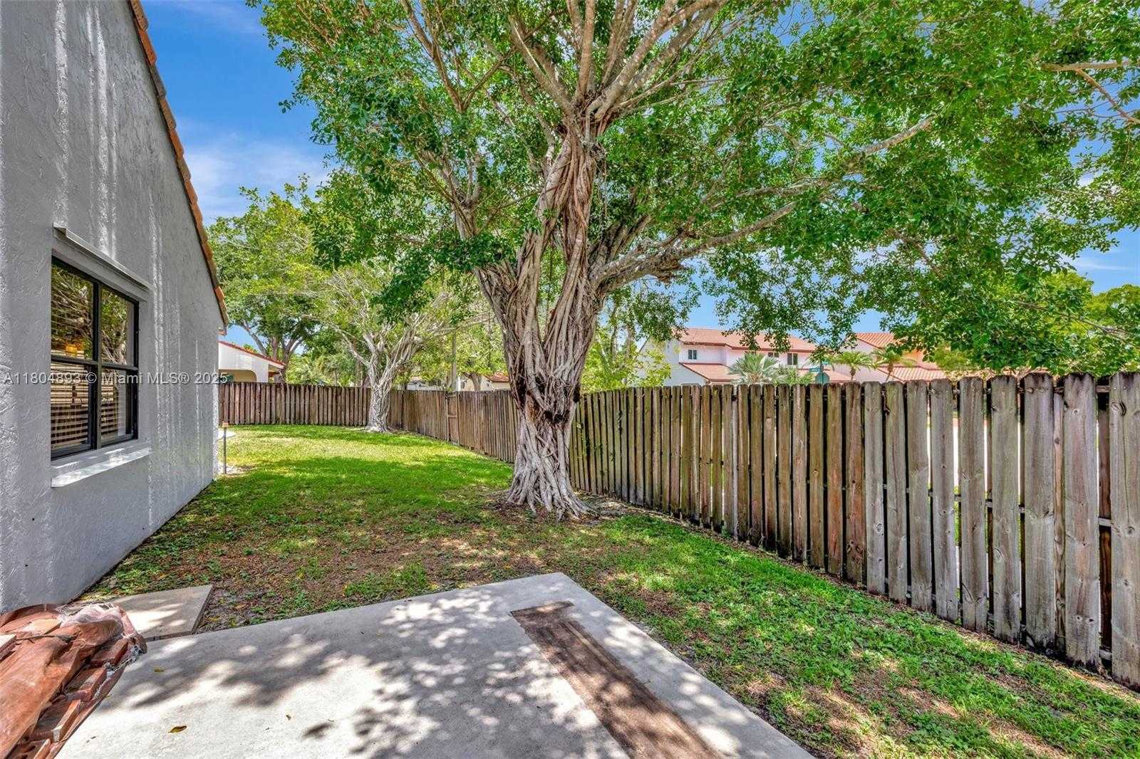 Small Image of 11955 Brim Way, Hollywood, FL 33026, USA Number 46