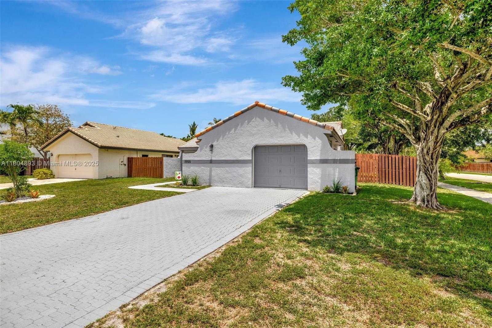 Small Image of 11955 Brim Way, Hollywood, FL 33026, USA Number 49