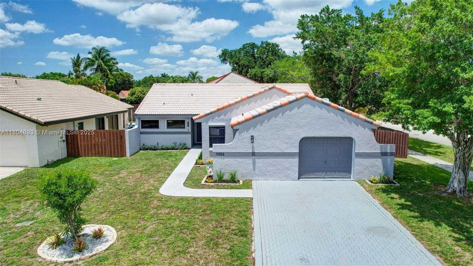 Small Image of 11955 Brim Way, Hollywood, FL 33026, USA Number 50