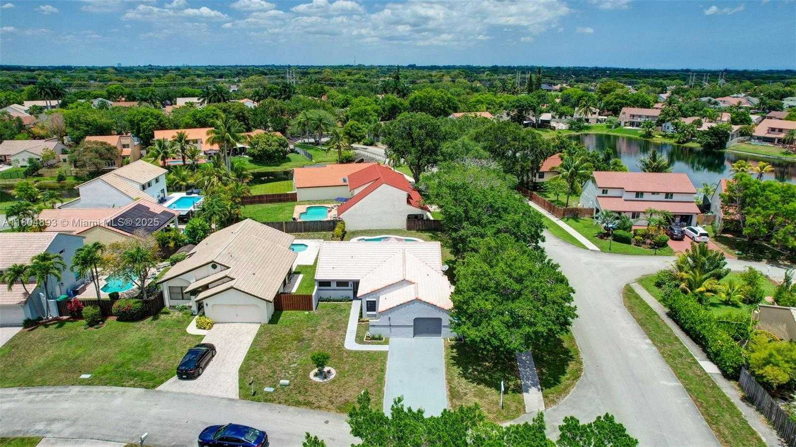 Small Image of 11955 Brim Way, Hollywood, FL 33026, USA Number 54